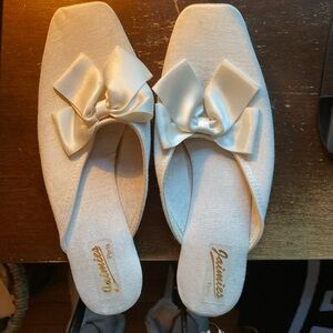 Size 40 Jaimie’s from Paris slippers